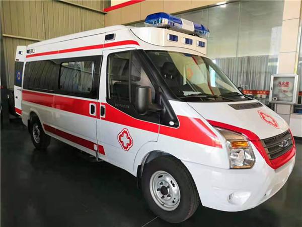 安义县福特V362救护车